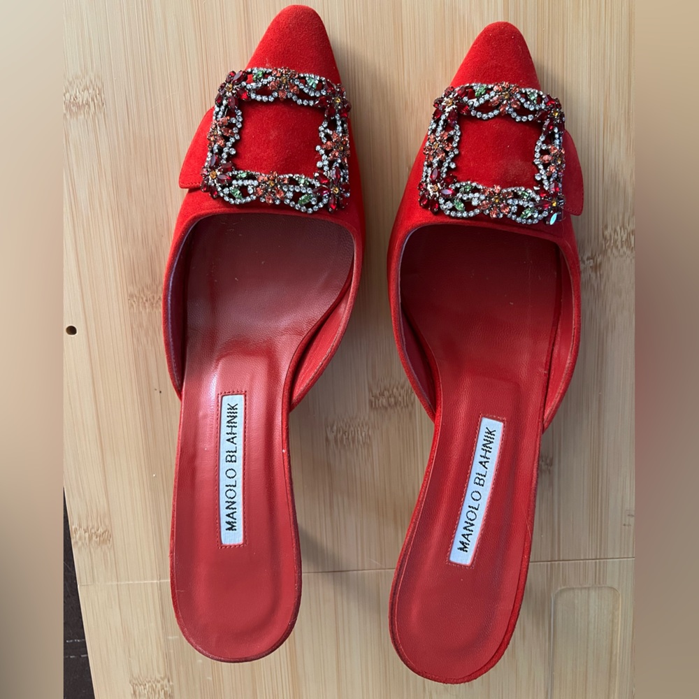 Manolo Blahnik HANGISIMU